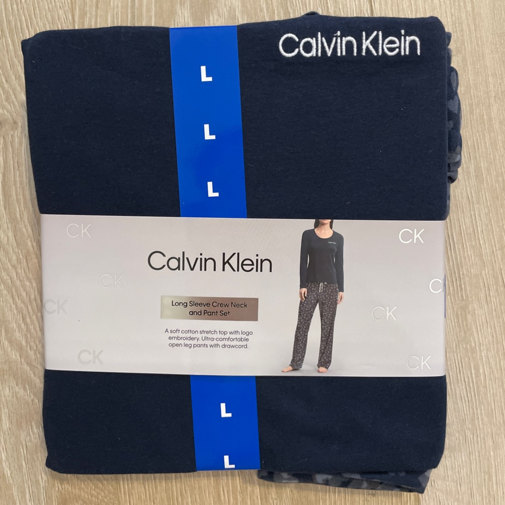 Calvin Klein long sleeve crew neck and pant set NWT